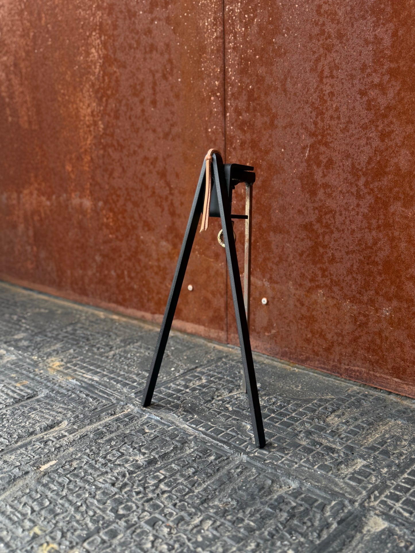 Table Clamp Leg llama