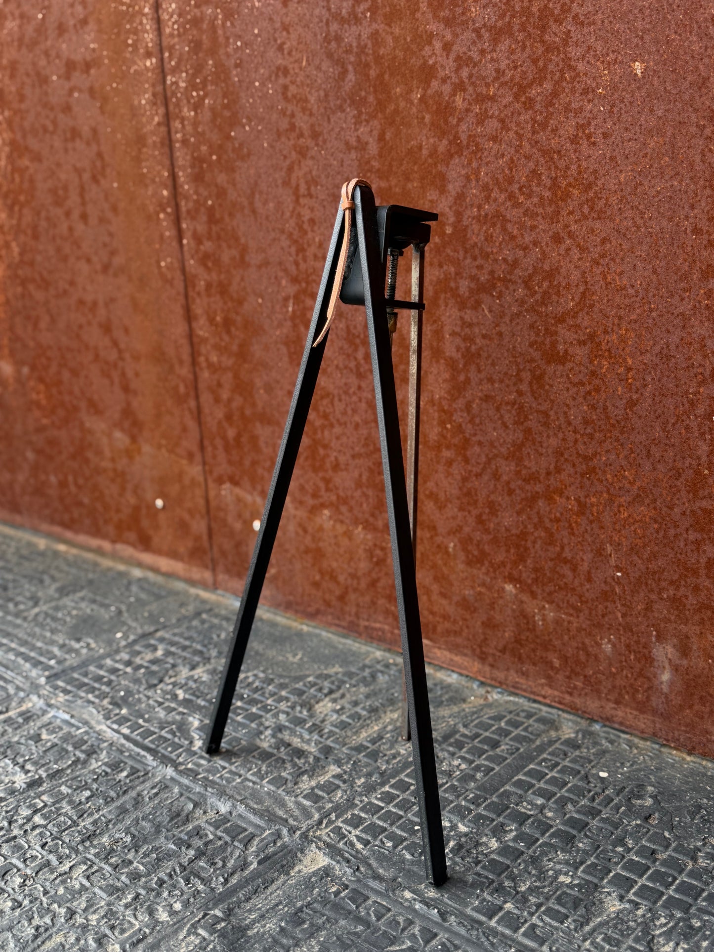 Table Clamp Leg llama