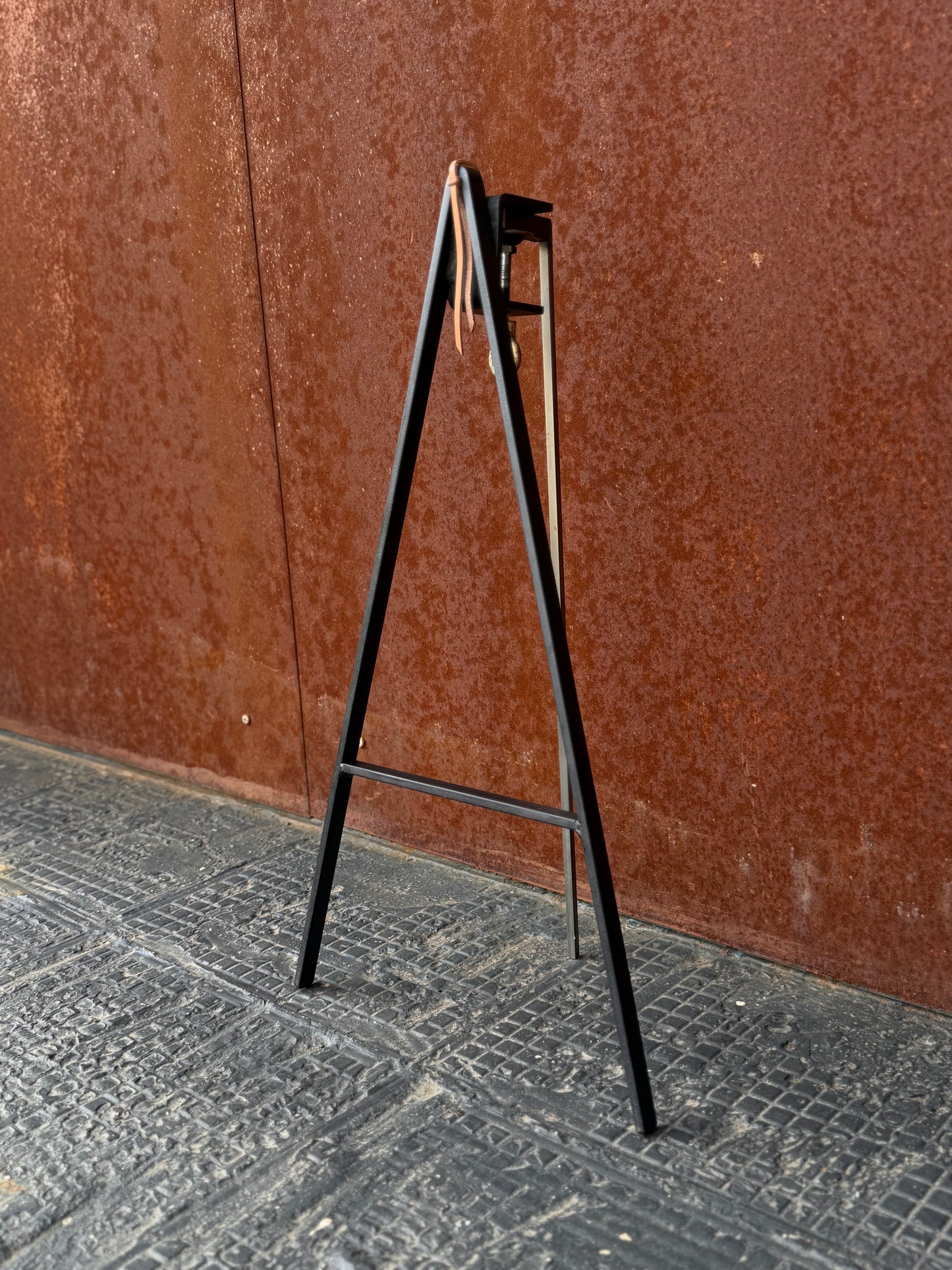 Table Clamp Leg llama