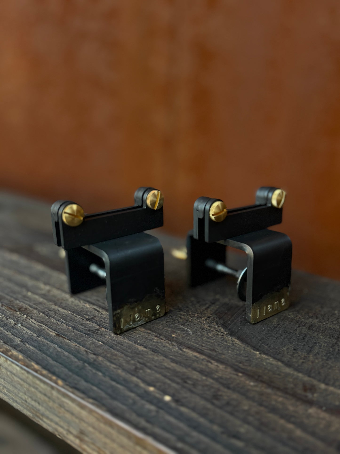 TABLE CLAMP LEG SHELF CLAMP