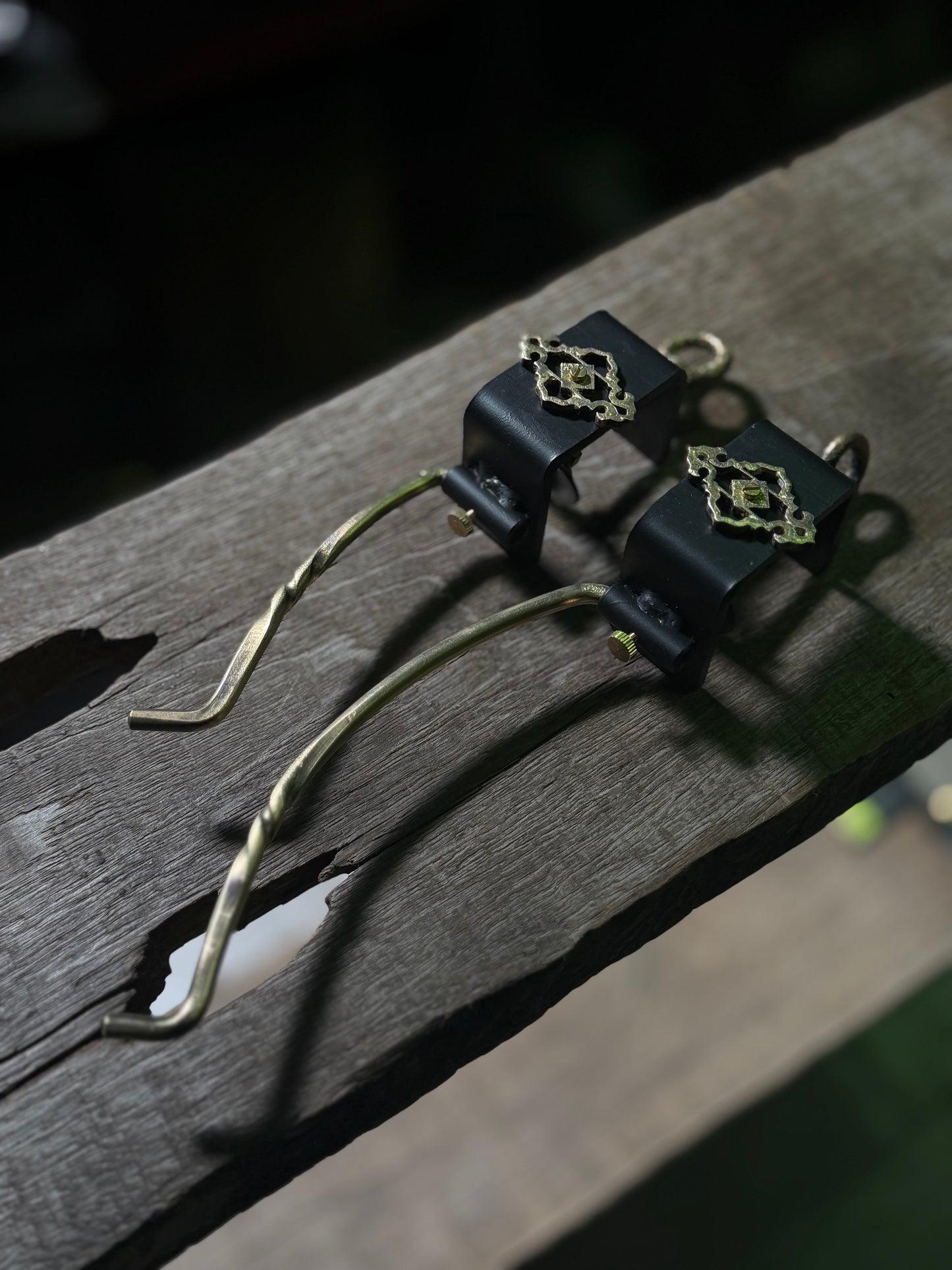 Baroque Pole Clamp Hook